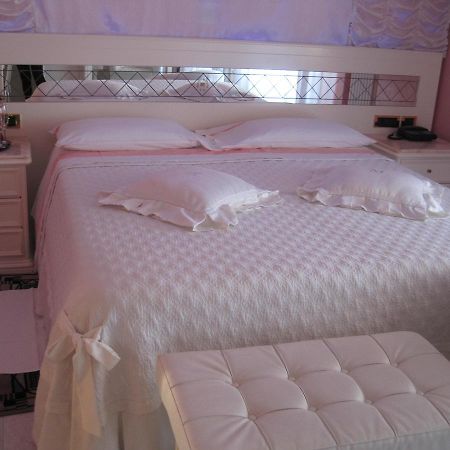 Hotel Matilde Марина ди Маса Екстериор снимка