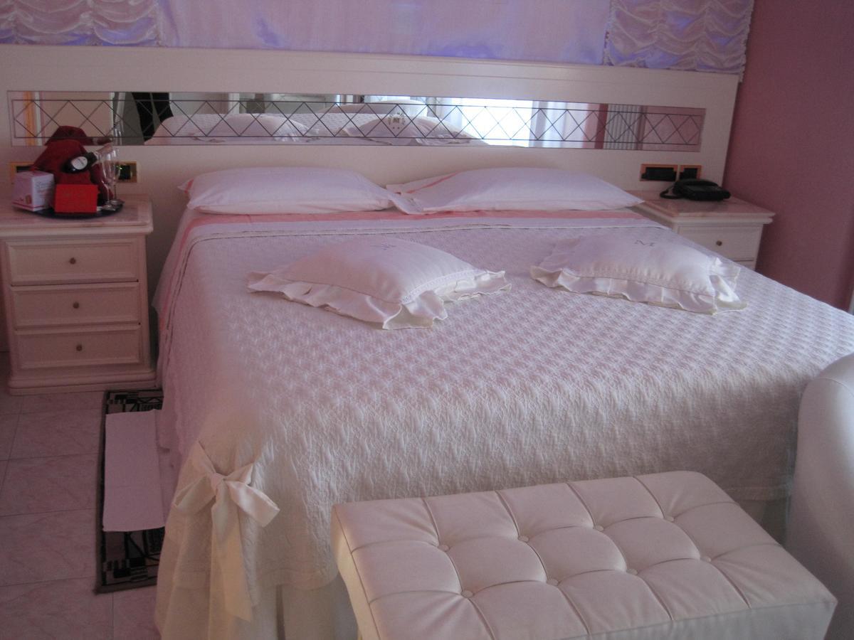 Hotel Matilde Марина ди Маса Екстериор снимка