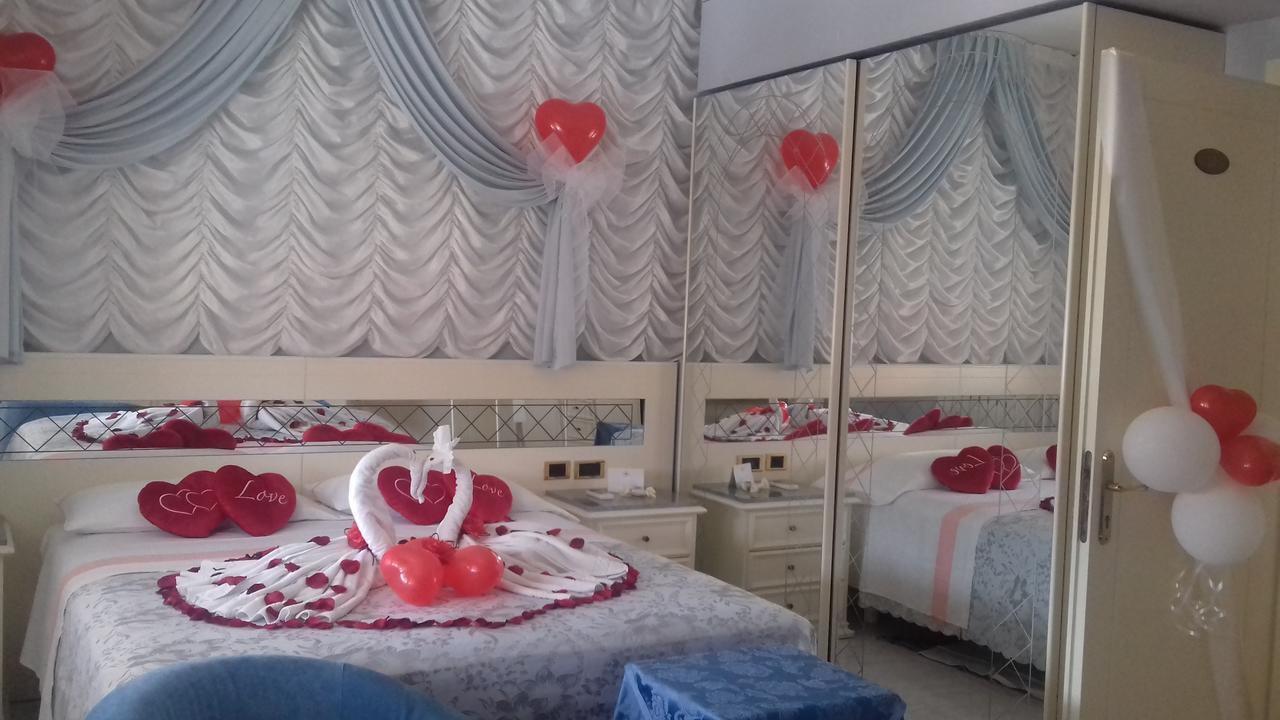Hotel Matilde Марина ди Маса Екстериор снимка