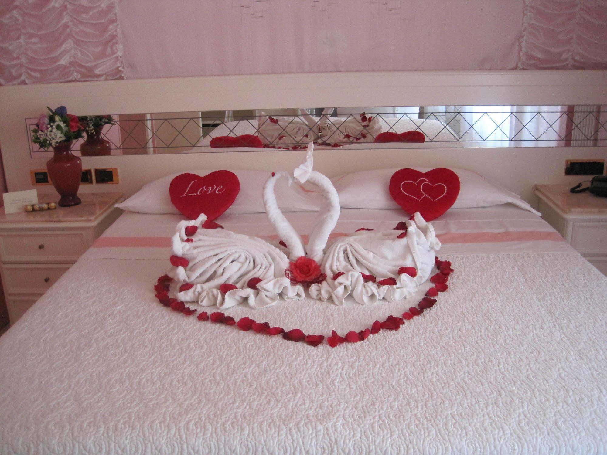 Hotel Matilde Марина ди Маса Екстериор снимка