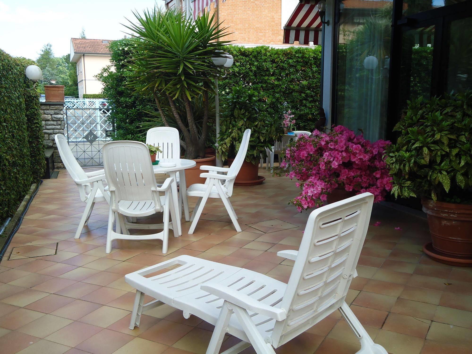 Hotel Matilde Марина ди Маса Екстериор снимка