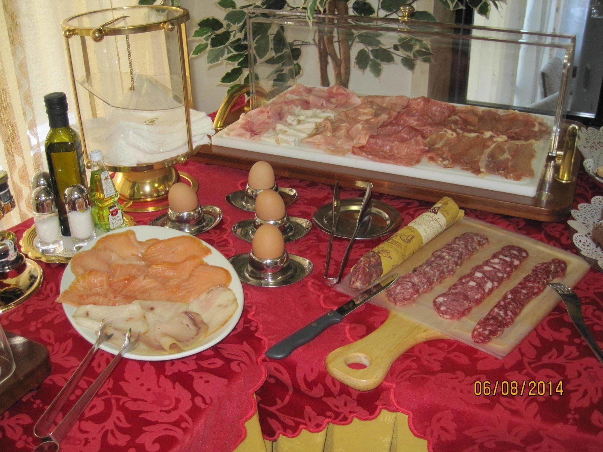 Hotel Matilde Марина ди Маса Екстериор снимка