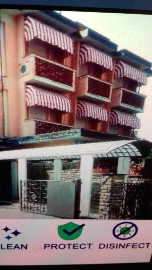 Hotel Matilde Марина ди Маса Екстериор снимка